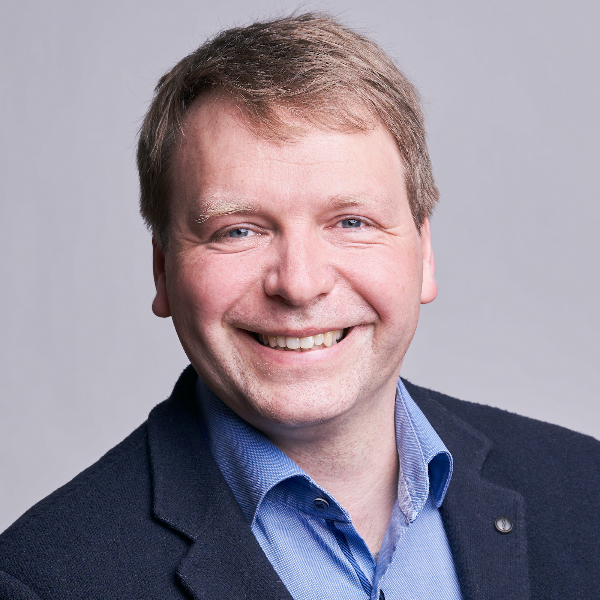 Dr.  Andreas Gautier