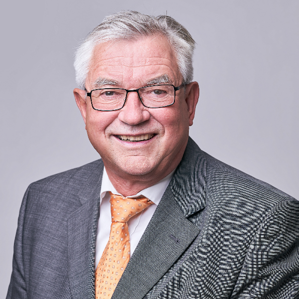 Dr.  Aeisso Kern